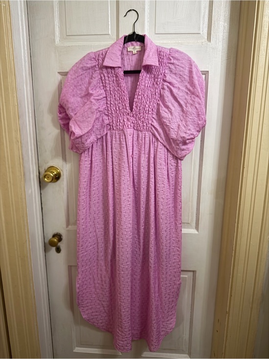 entro Dresses & Skirts - entro Lavender-Pink Textured large puff sleeve dress